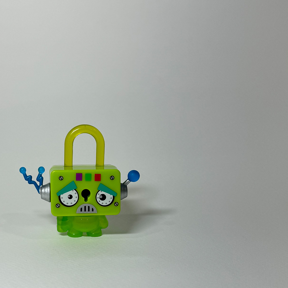 I made sure that the objects silouhuette was clear and that the photo tried to follow the rule of thirds.