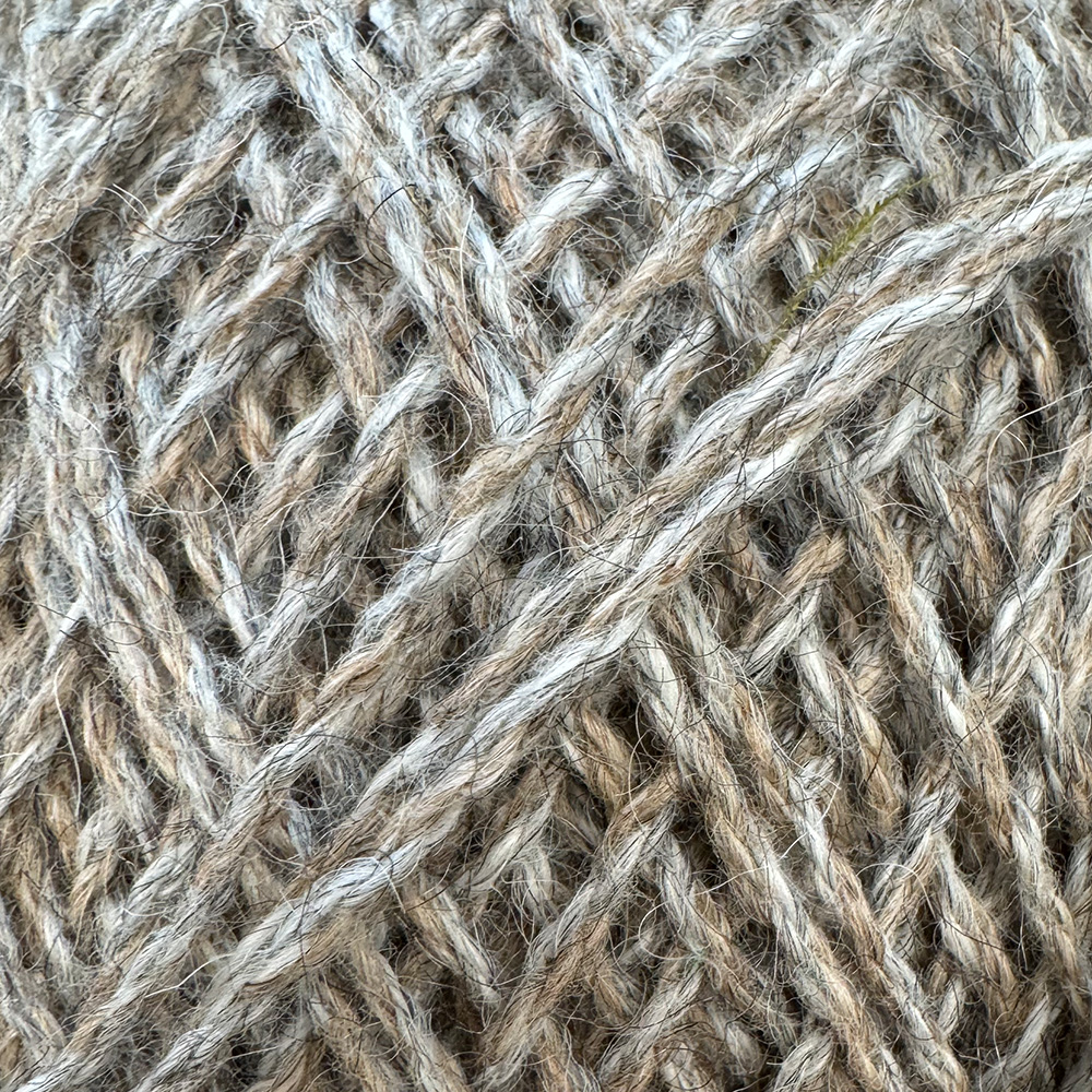 This yarn is made of different coloured textiles weaved in a specific way. <div class='container'><iframe class='responsive-iframe' src='https://www.youtube.com/embed/tgbNymZ7vqY'></iframe></div>